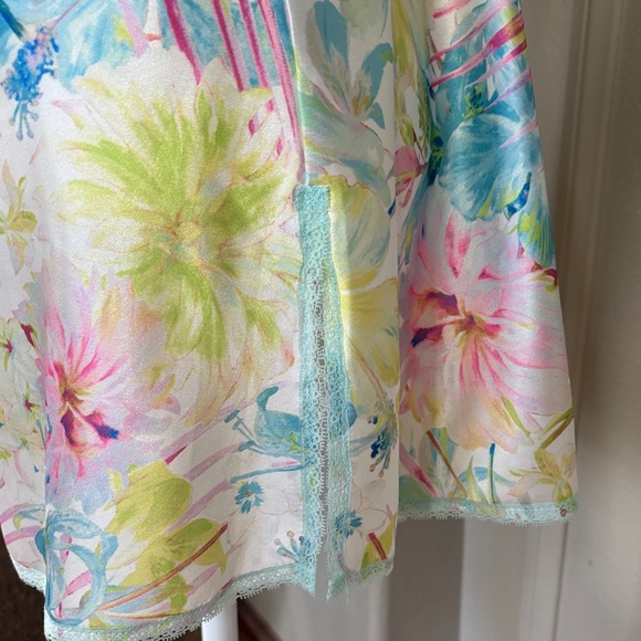 🌸 Victoria’s Secret Floral Lace Trim Slip Nightgown – Pastel Tropical Print - Picture 5 of 13